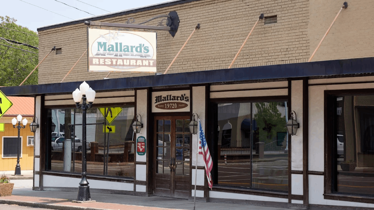 10 Tennessee Towns So Charming, You'll Wonder Why They're Not Famous