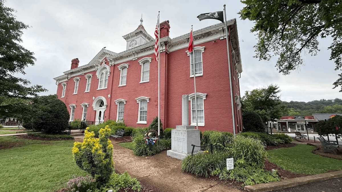 10 Timeless Small Towns in Tennessee That Will Steal Your Heart
