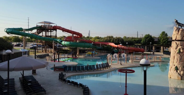 10 Texas Theme Parks That Make a Fun Day Trip Feel Like a Mini Vacation