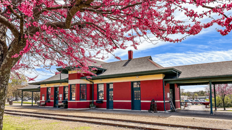11 Tennessee Father’s Day Getaways With Mountain Roads, Charming Towns, And Plenty To Explore