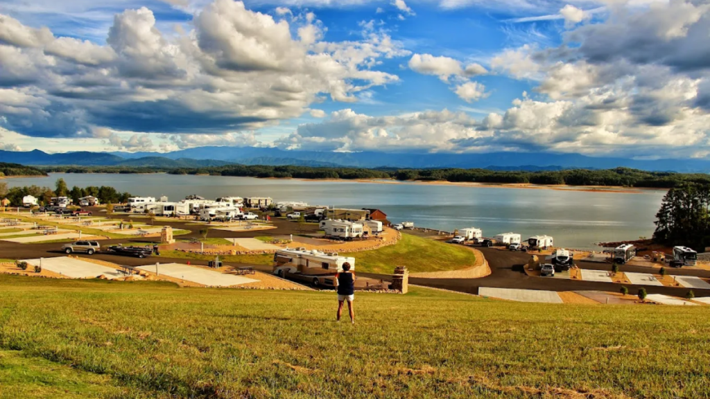 11 Tennessee Towns Where Local Pride Shows Up the Moment You Arrive