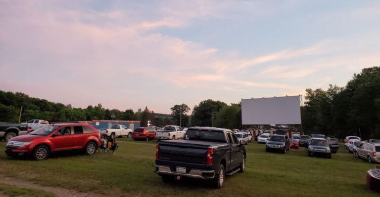 11 Drive-In Theaters In Pennsylvania You’ll Want to Hit All Summer Long