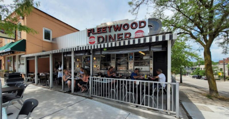 11 Michigan Restaurants That Prove The Best Meals Still Come From The Old Guard