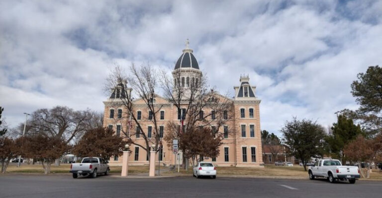 13 Reasons This Tiny Texas Desert Town Is One Of America’s Most Fascinating Getaways