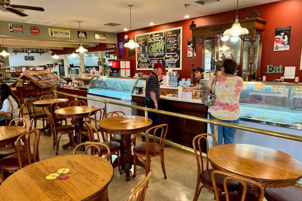 14 Old-School Tennessee Shake Shops Serving Treats Worth The Road Trip