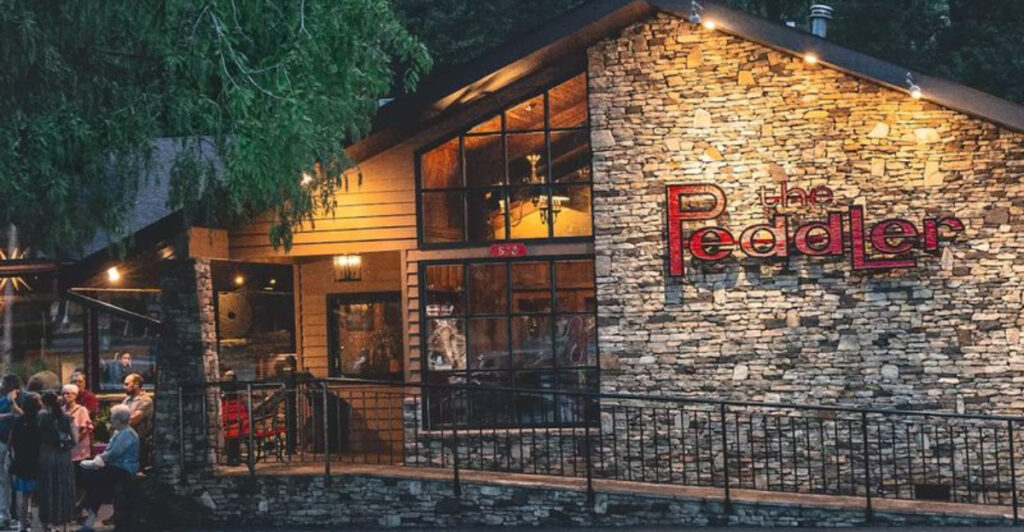 14 Tennessee Steakhouses Locals Can’t Stop Recommending In 2026