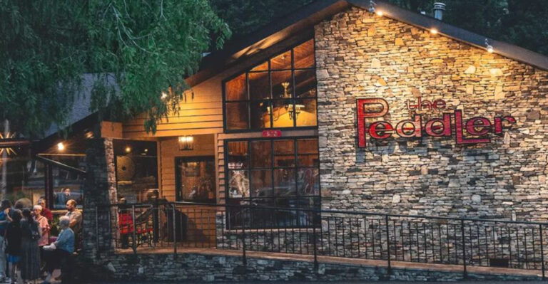 14 Tennessee Steakhouses Locals Can’t Stop Recommending In 2026