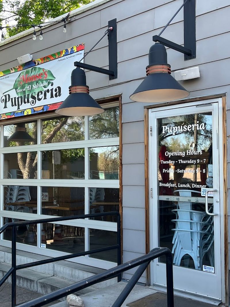 Monse’s Pupuseria (Colorado Springs)