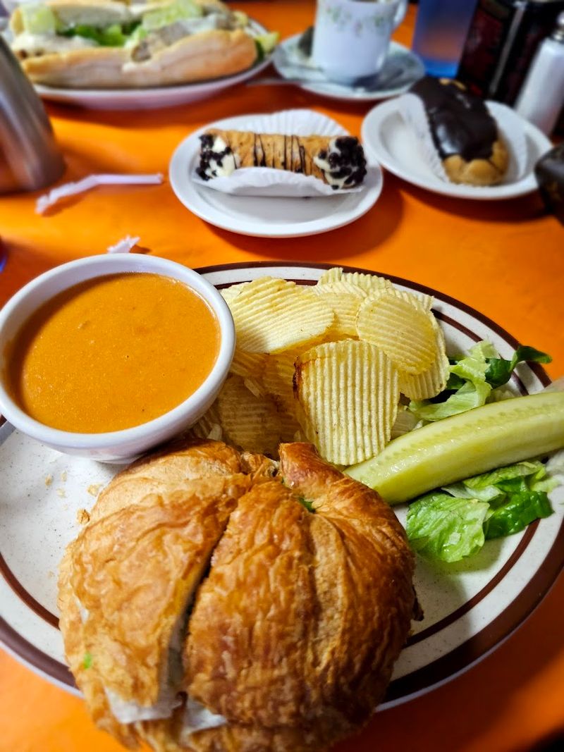 Lunch Here Is Not an Afterthought Lunch Here Is Not an Afterthought