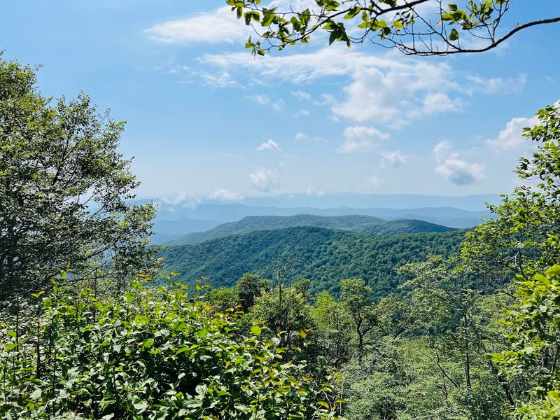 Cherohala Skyway Scenic Drive — Tellico Plains Cherohala Skyway Scenic Drive — Tellico Plains