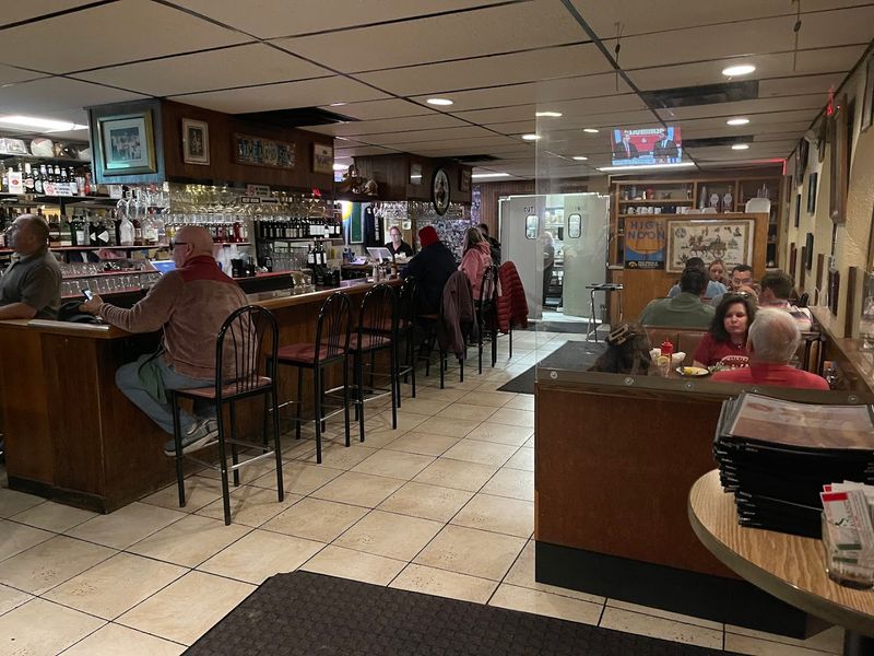 A South Side Dining Room That Knows Exactly What It Is