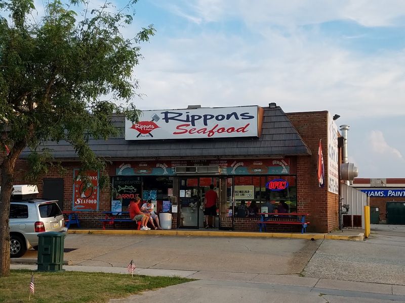 The Little Storefront With a Big Coastal Pull