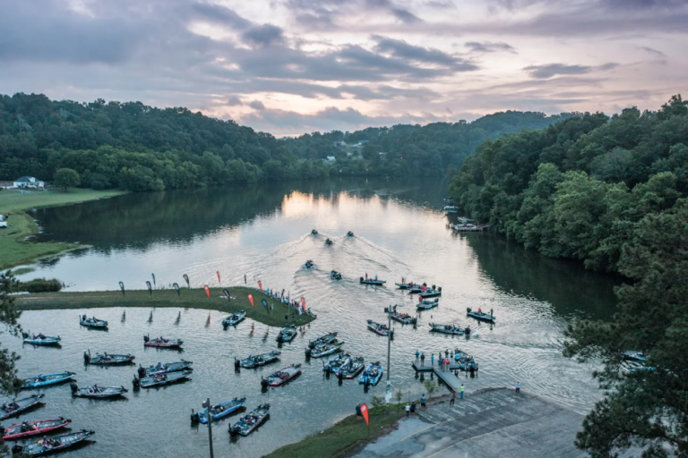 9 Tennessee Lake Towns Where Life Moves a Little Slower by the Water