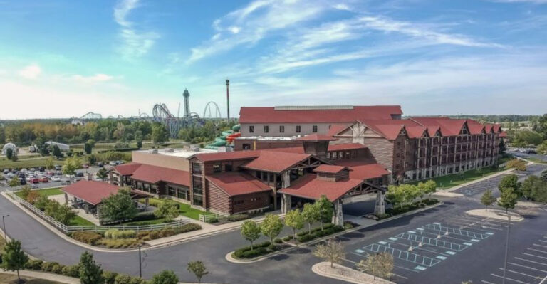 9 Waterpark Resorts In Ohio Offering Hotels And Exciting Water Attractions