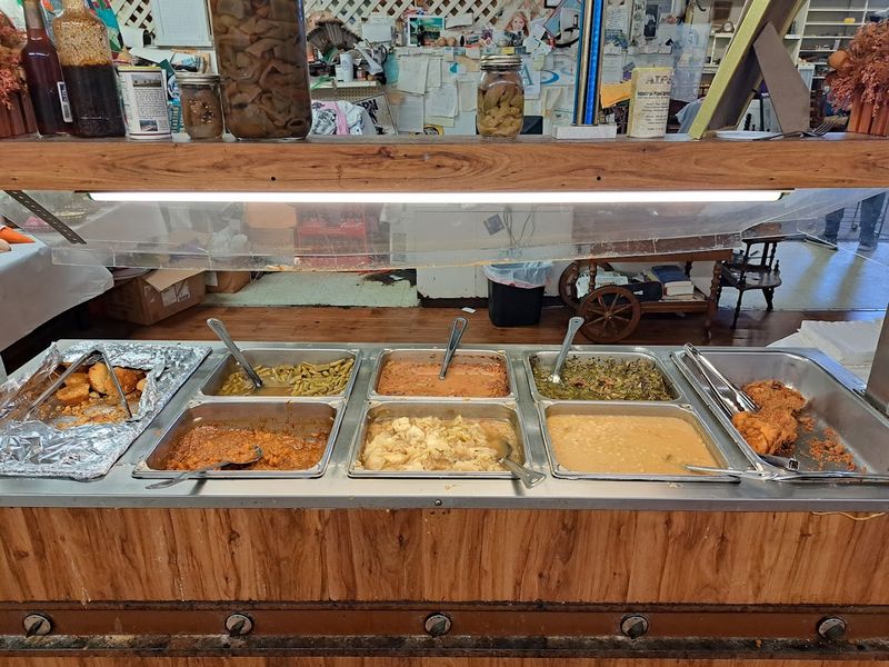 Beyond the Bird, the Buffet Holds Its Own Beyond the Bird, the Buffet Holds Its Own