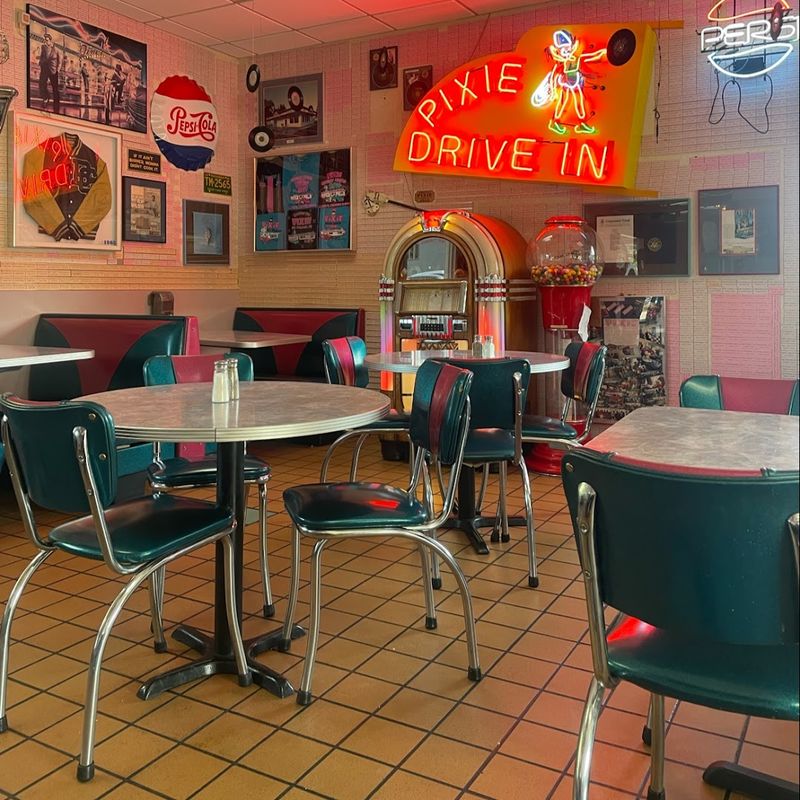 A 1950s Time Capsule Right in the Heart of Michigan