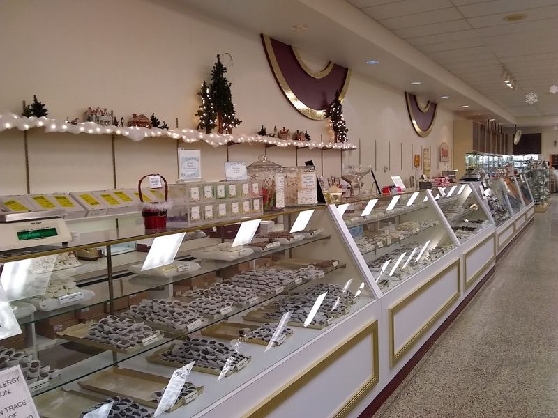 A Beloved Stop for Gifts and Holidays A Beloved Stop for Gifts and Holidays