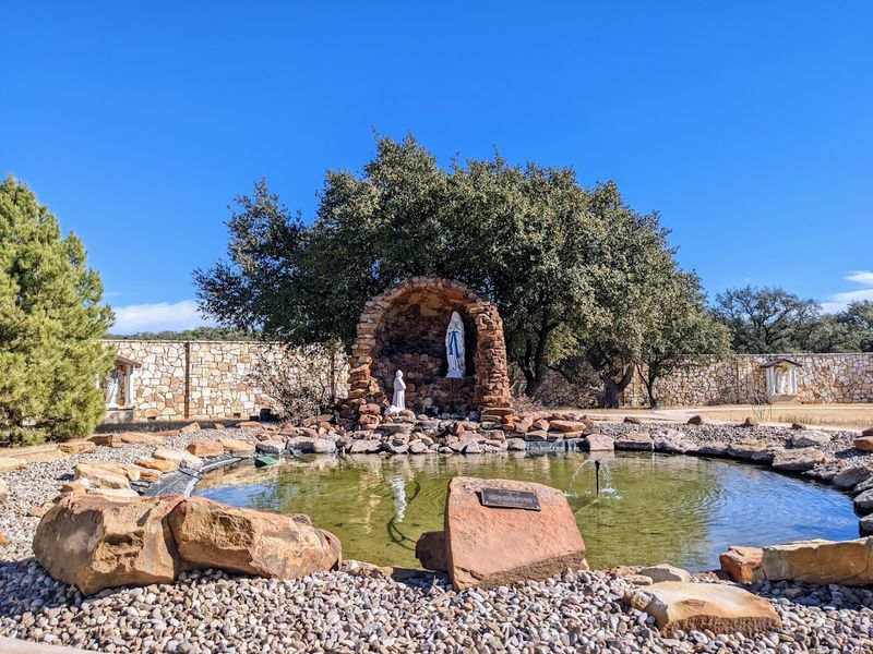 A Desert Oasis in the Heart of West Texas A Desert Oasis in the Heart of West Texas