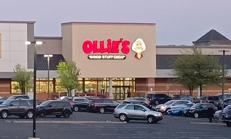 A Giant Cherry Hill Store That Feels Like A Bargain Hunt
