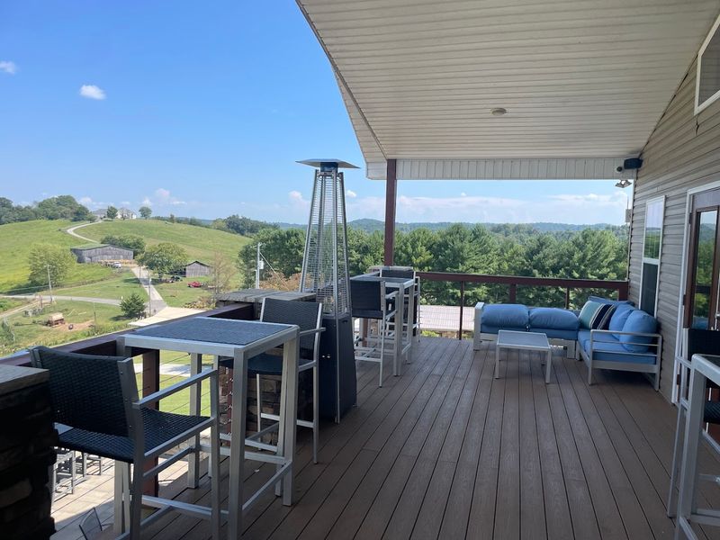 A Hidden Hillside Winery Worth the Drive
