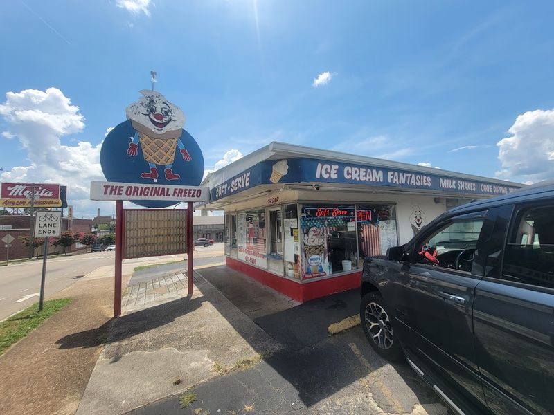 A Knoxville Roadside Classic That Keeps Things Simple A Knoxville Roadside Classic That Keeps Things Simple