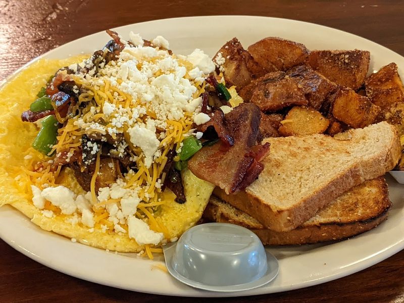 A Memphis Breakfast Staple With Serious Local Love