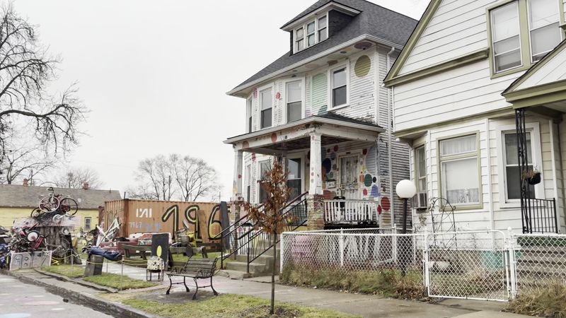 A Neighborhood That Became a Canvas A Neighborhood That Became a Canvas