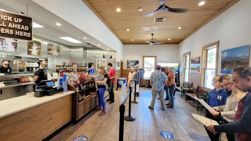 A No-Frills Deli With Big Smoky Mountain Personality A No-Frills Deli With Big Smoky Mountain Personality
