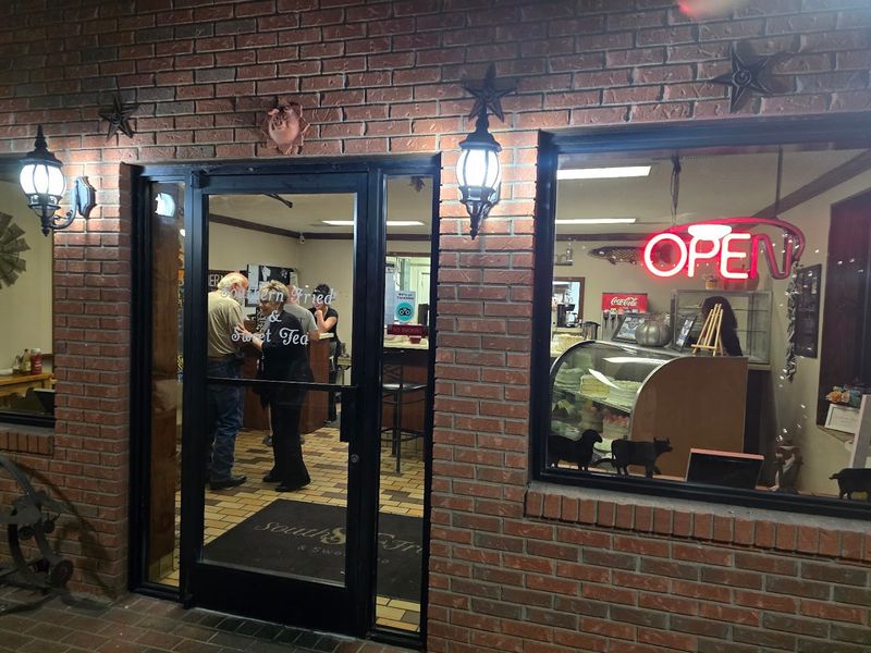 A No-Frills Dining Spot With Real Small-Town Charm A No-Frills Dining Spot With Real Small-Town Charm