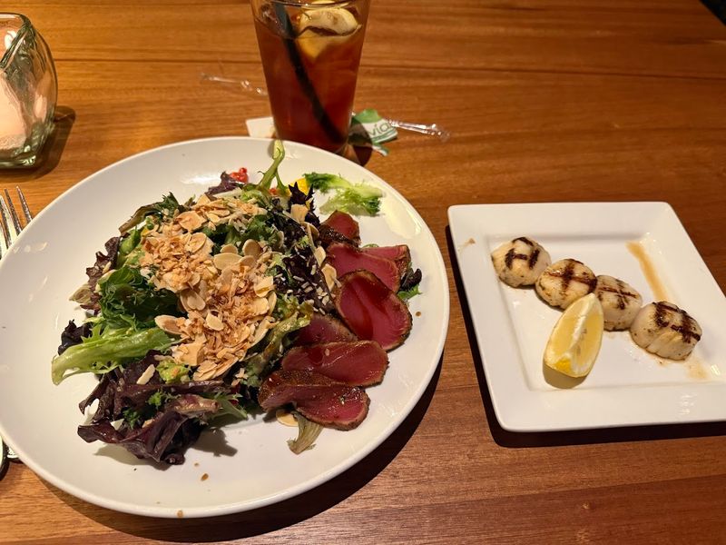 A Seasonal Menu That Keeps Regulars Coming Back A Seasonal Menu That Keeps Regulars Coming Back