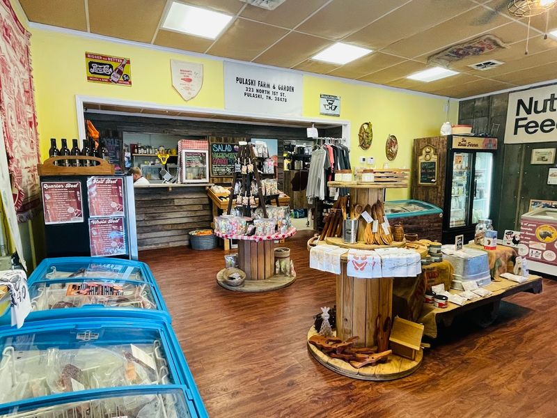 A Small-Town Market With Big Tennessee Flavor A Small-Town Market With Big Tennessee Flavor