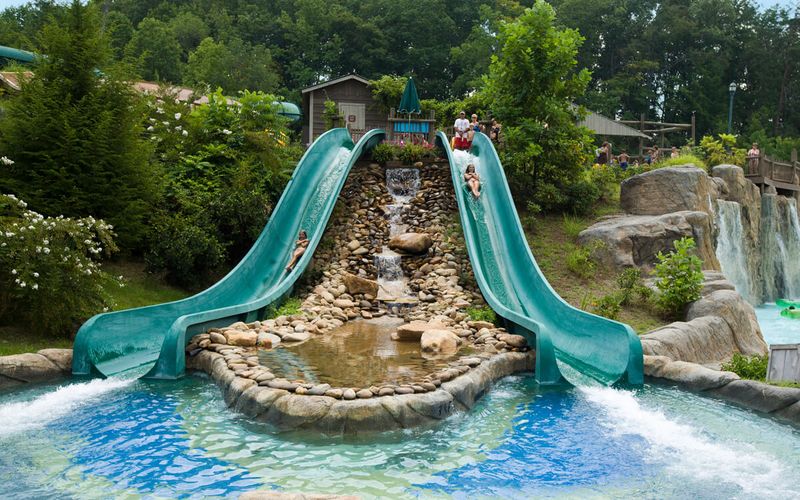 A Smoky Mountain Splash Escape Right in Pigeon Forge