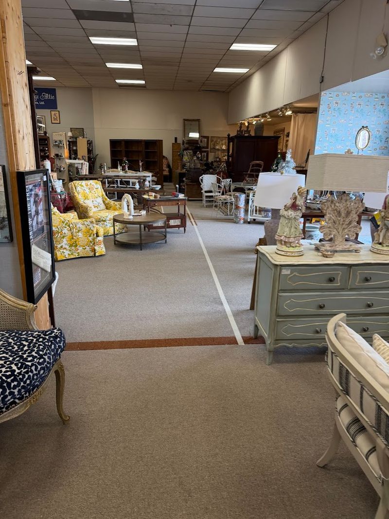 A Store That Feels Fresh Every Visit A Store That Feels Fresh Every Visit