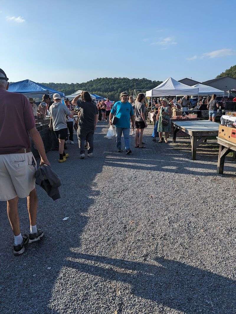 A Sunday Market That Feels Like an Event A Sunday Market That Feels Like an Event