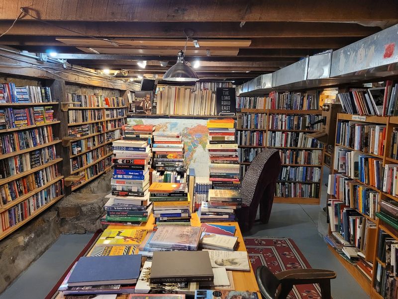 A Three-Story Treasure Hunt for Readers A Three-Story Treasure Hunt for Readers