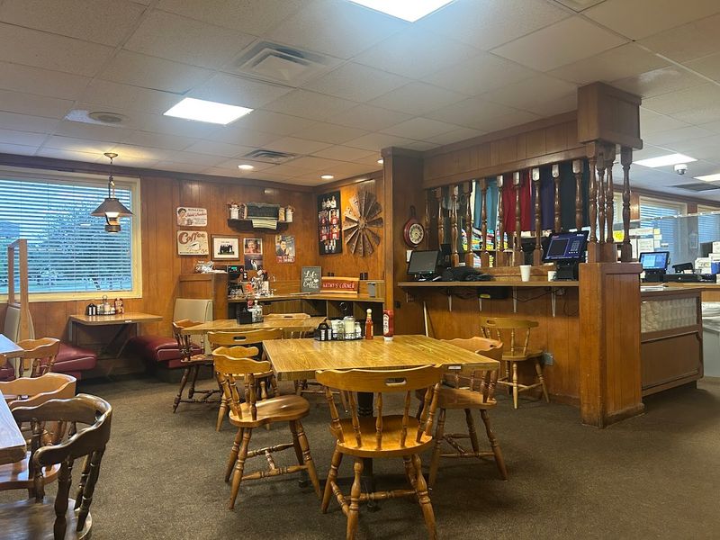 A Time Capsule of Classic Diner Atmosphere