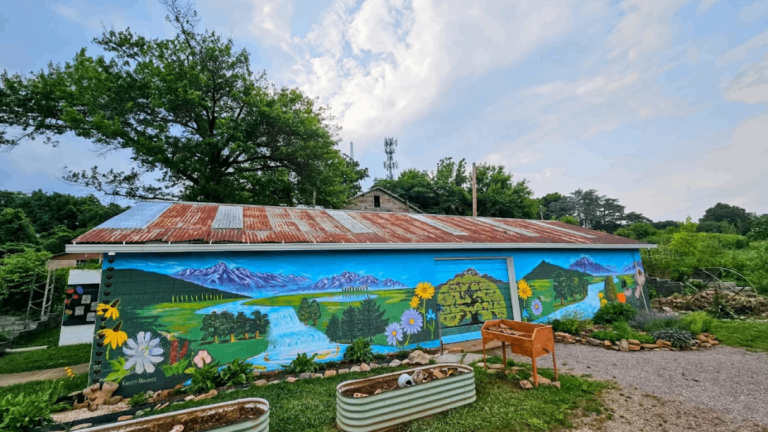 A Walk Through This Tennessee Arboretum Feels Like Stepping Into A Living Painting
