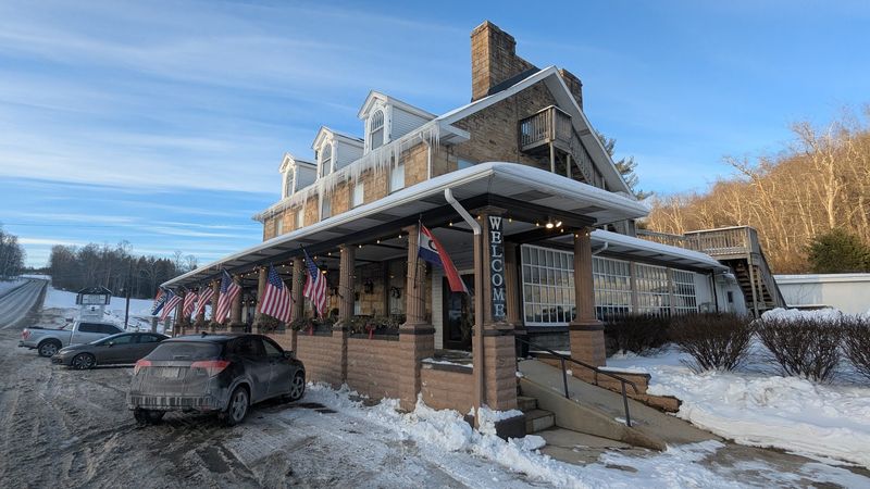A cozy base near Laurel Highlands attractions