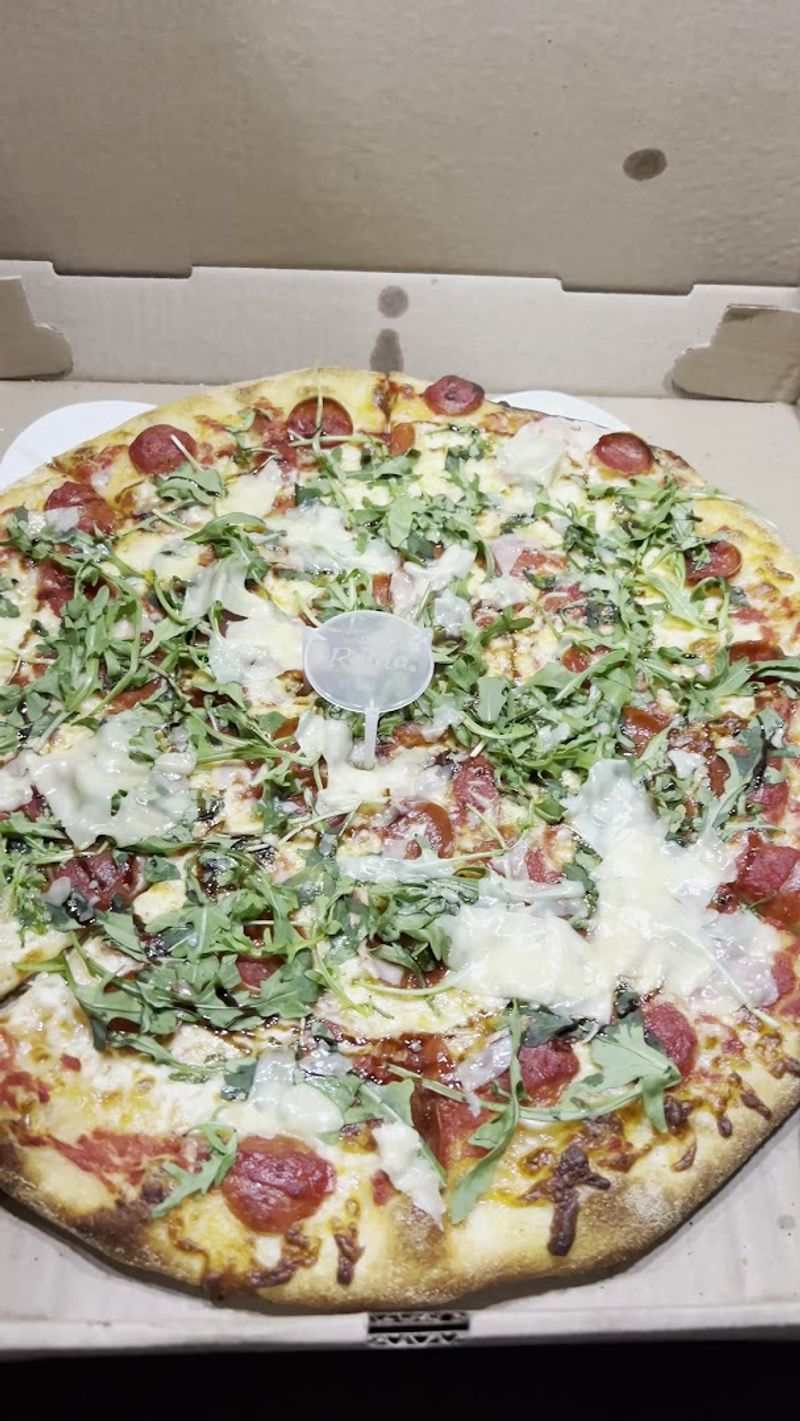 A crust that holds up to every rich and cheesy bite A crust that holds up to every rich and cheesy bite