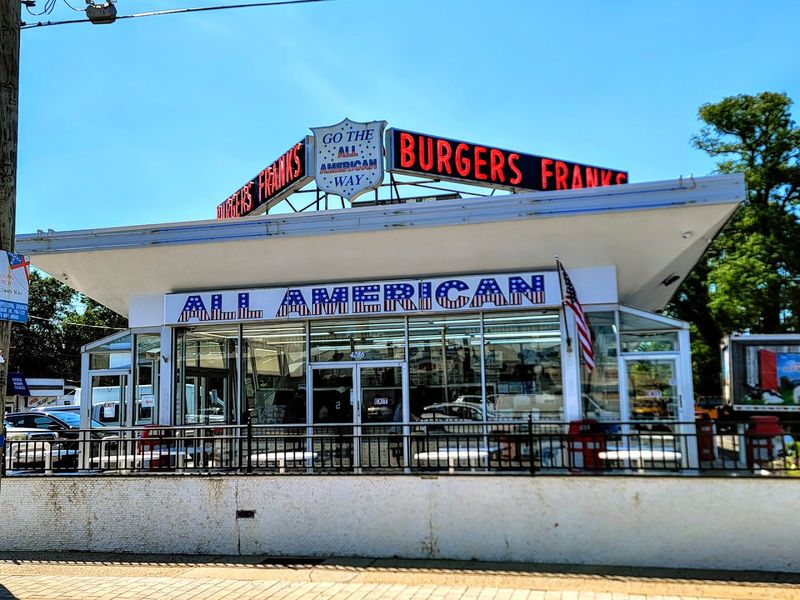 A roadside classic that still feels like old New York A roadside classic that still feels like old New York