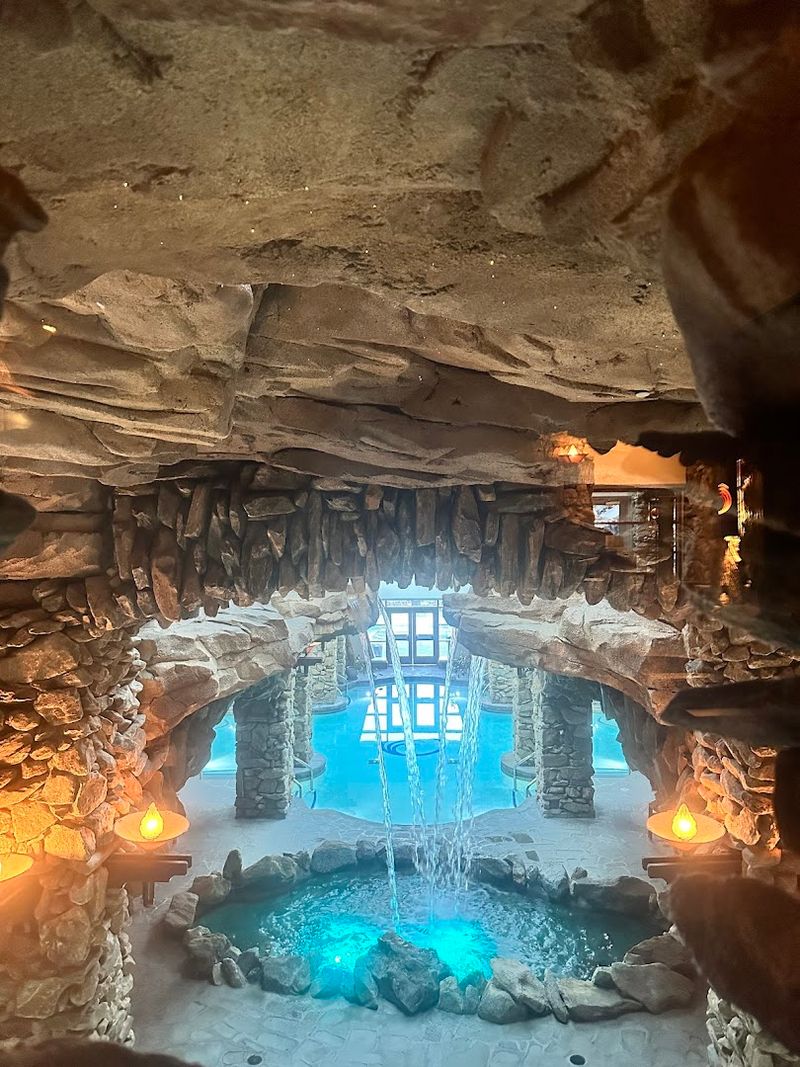 A spa setting that feels hidden inside the mountain A spa setting that feels hidden inside the mountain