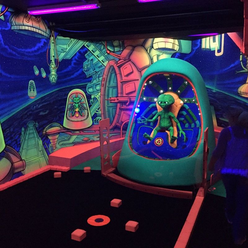 Alien Vacation Mini Golf