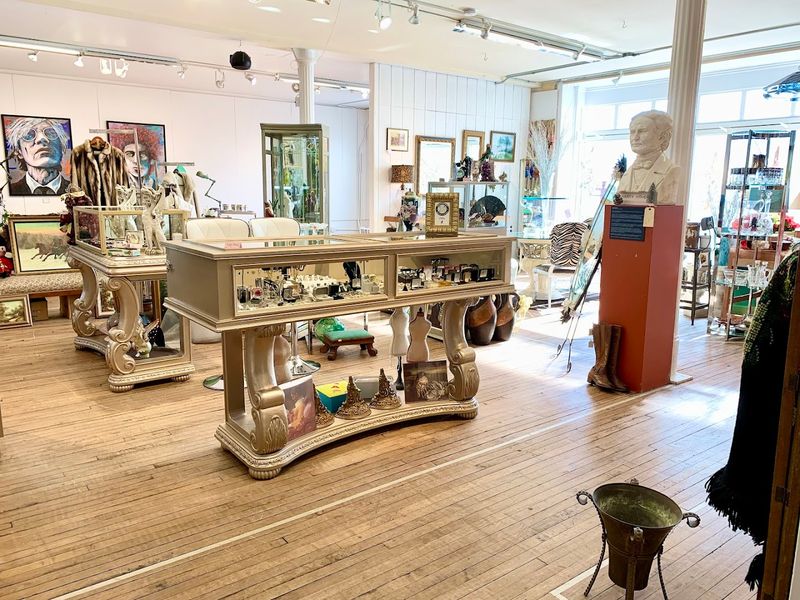 An 1839 Landmark Gives This Antique Mall Its Built In Time Machine Feeling An 1839 Landmark Gives This Antique Mall Its Built In Time Machine Feeling
