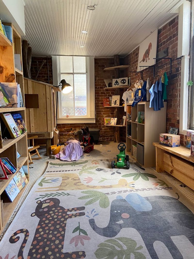 An Adorable Kids Section That Welcomes Young Readers An Adorable Kids Section That Welcomes Young Readers