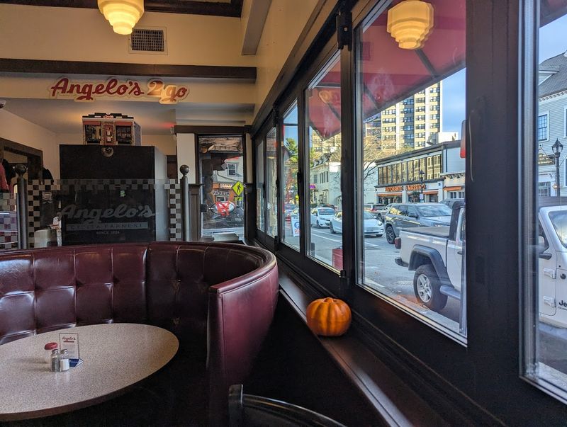 An old-school Federal Hill atmosphere that instantly pulls you in