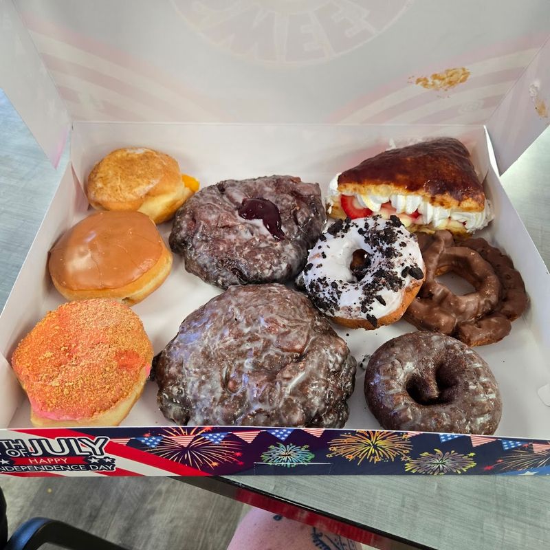 Apple Fritters and Other Cult Favorites Apple Fritters and Other Cult Favorites