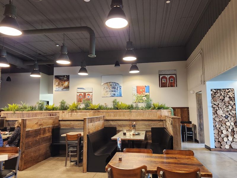 Applewood Kitchen + Bar — Greenville