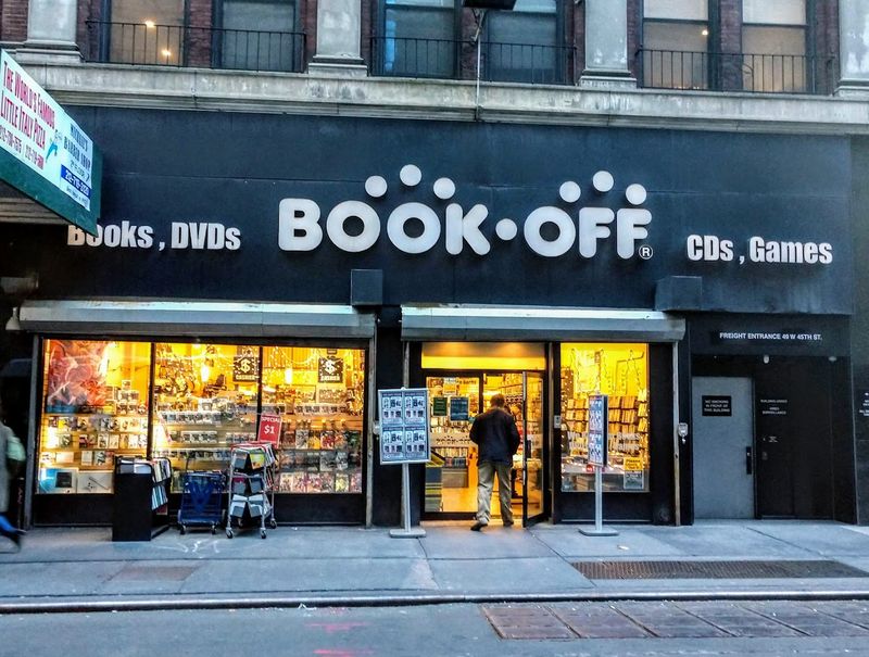 BOOKOFF New York Store BOOKOFF New York Store