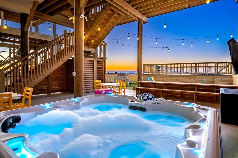 Beachfront Escape with Pretty Sunset Views (Bolivar Peninsula) Beachfront Escape with Pretty Sunset Views (Bolivar Peninsula)