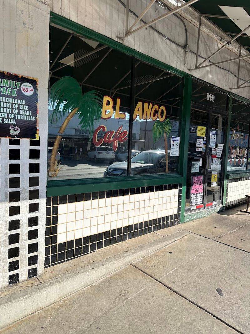 Blanco Café (San Antonio) Blanco Café (San Antonio)